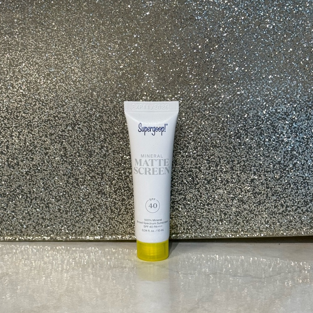 5 for $25 item 🌺 Mini Supergoop! Mineral Matte Screen SPF 40